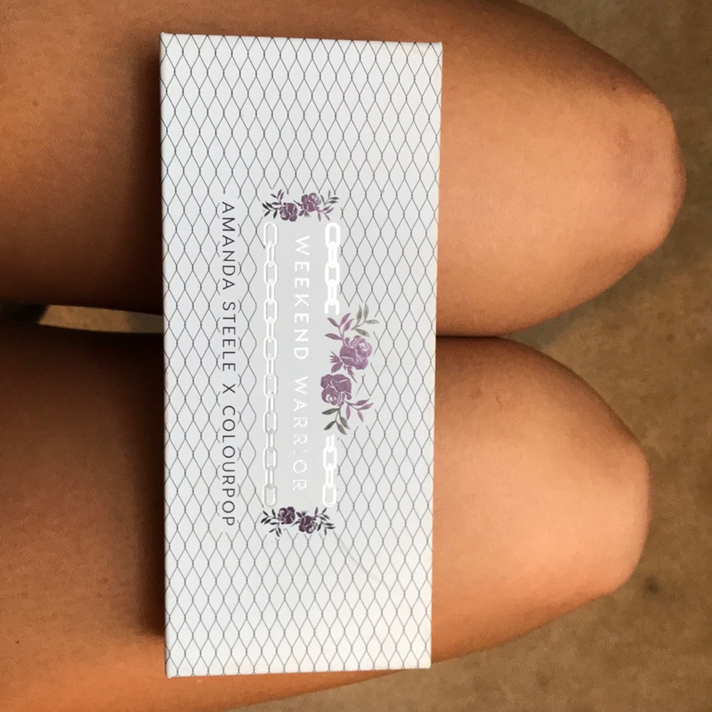 Amanda Steele X Colourpop Weekend Warrior palette